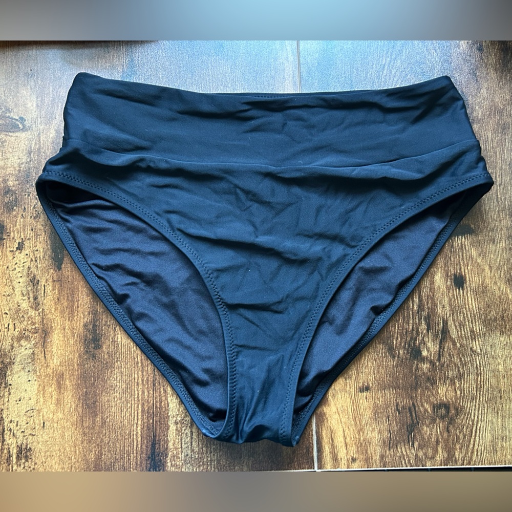 Old Navy Women’s High Waist Swim Bikini Bottom-Size M-Black
